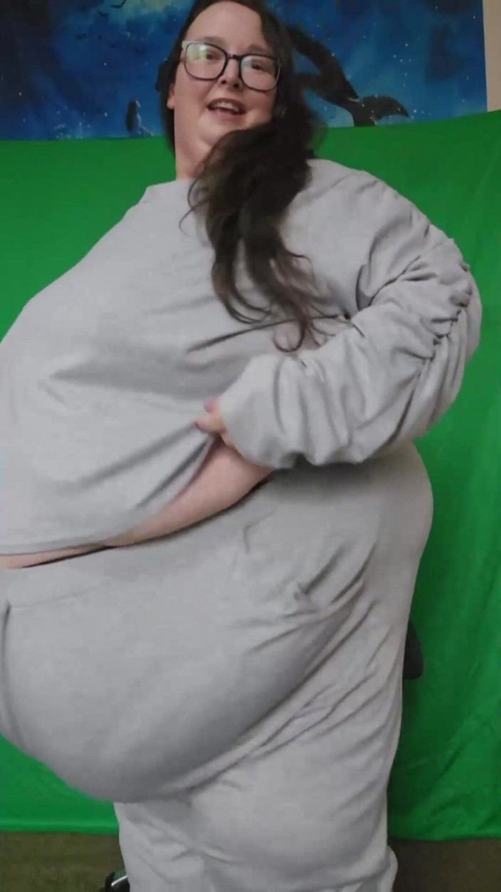 SSBBWLadyBrads: Nữ thần ssbbw béo thử quần áo
