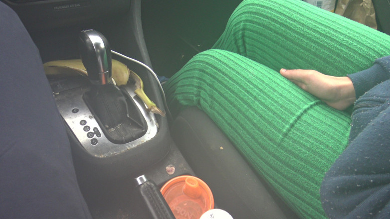 Stepmom Susan: Franko-kanadische stiefmutter berührt den schwanz ihres stiefsohns im Auto in...