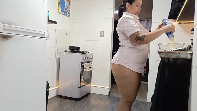 SugarPose: Stéphanie montre ses seins et son cul