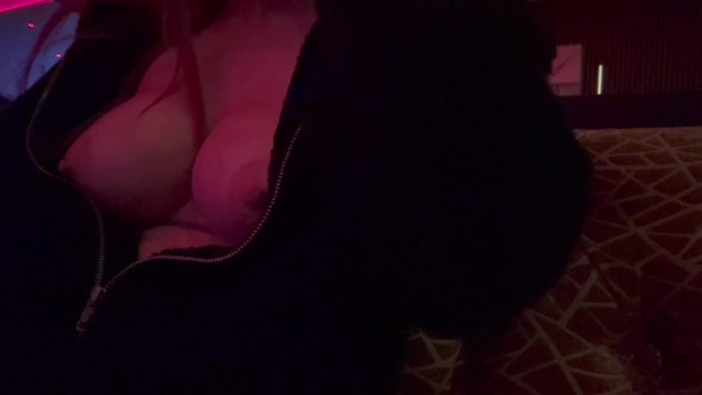 Artemisia Love: Italienische MILF Artemisia liebt titten mit dicken titten, die im...