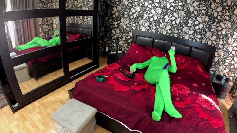 MilfyCalla: Juego completo de juguete Zentai. Consolador bbc provoca, bofetadas de...