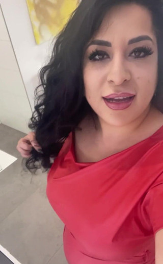 LadyAyse5: Я так закоханий у свою нову сукню від свого найкращого фаната, дякую