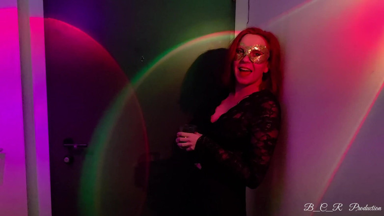 Bella_Chloe_Rose: Carnival - Fuck Part 1
