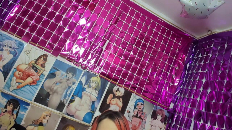 Ariana Unicorn: Extra Keras Dalam Thong Itu