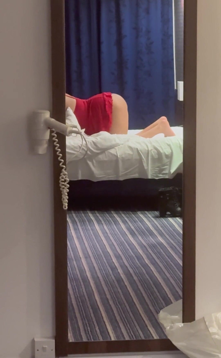 Sedusa: Twerking in the Mirror