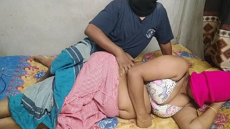Hot_wife999: Berkongsi isteri dengan awek kampung suami berbual