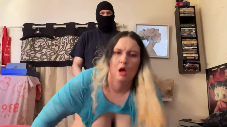 MissFFW: Baisée par derrière par un homme masqué. Pas de son
