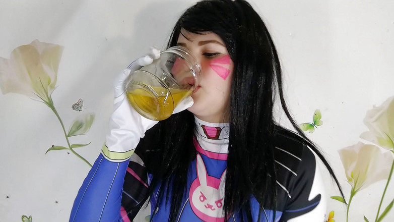 LizAngel: D.VA orine en el tarro