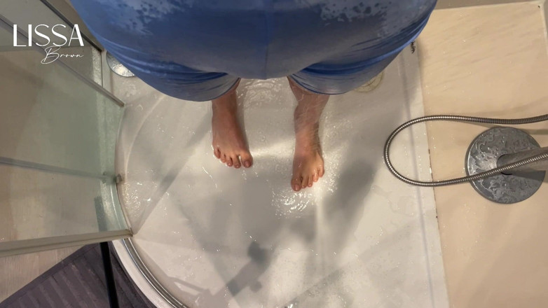Lissa Brown: Wanhopig in mijn yogabroek plassen