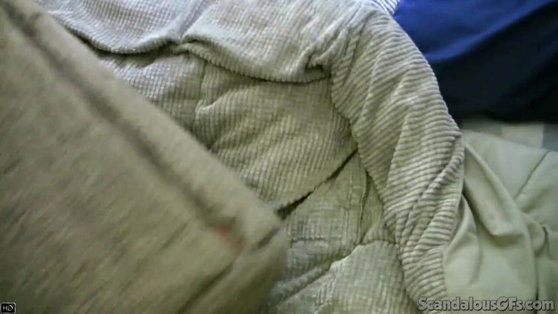 Scandalous GFs: Nua tesuda gata adora filmar fita de sexo