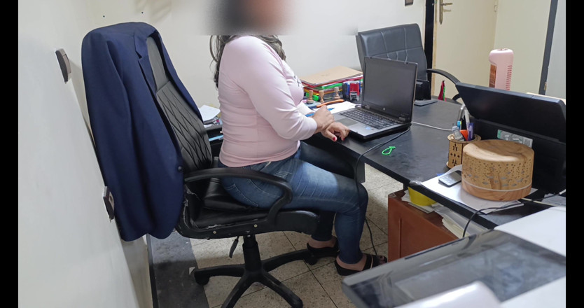BBW LATINA: Mon patron au travail m’a demandé de la baiser tous...