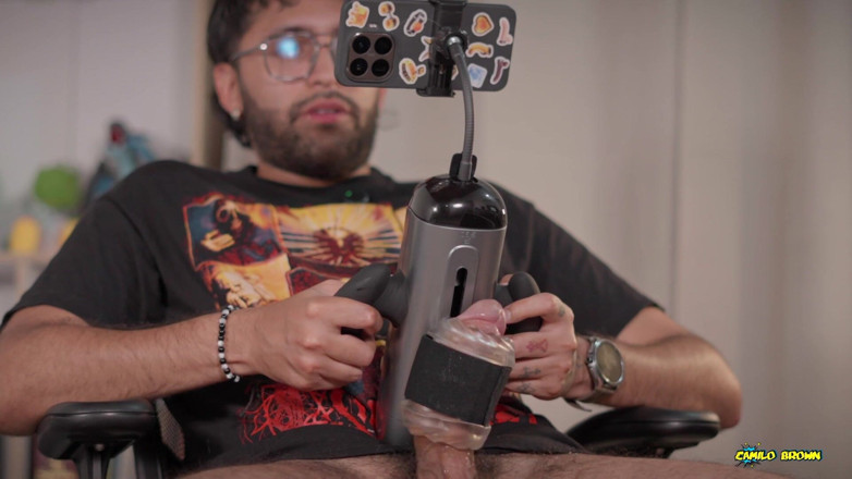 Camilo Brown: Revisión de juguetes sexuales handy stroker por el durazno malo