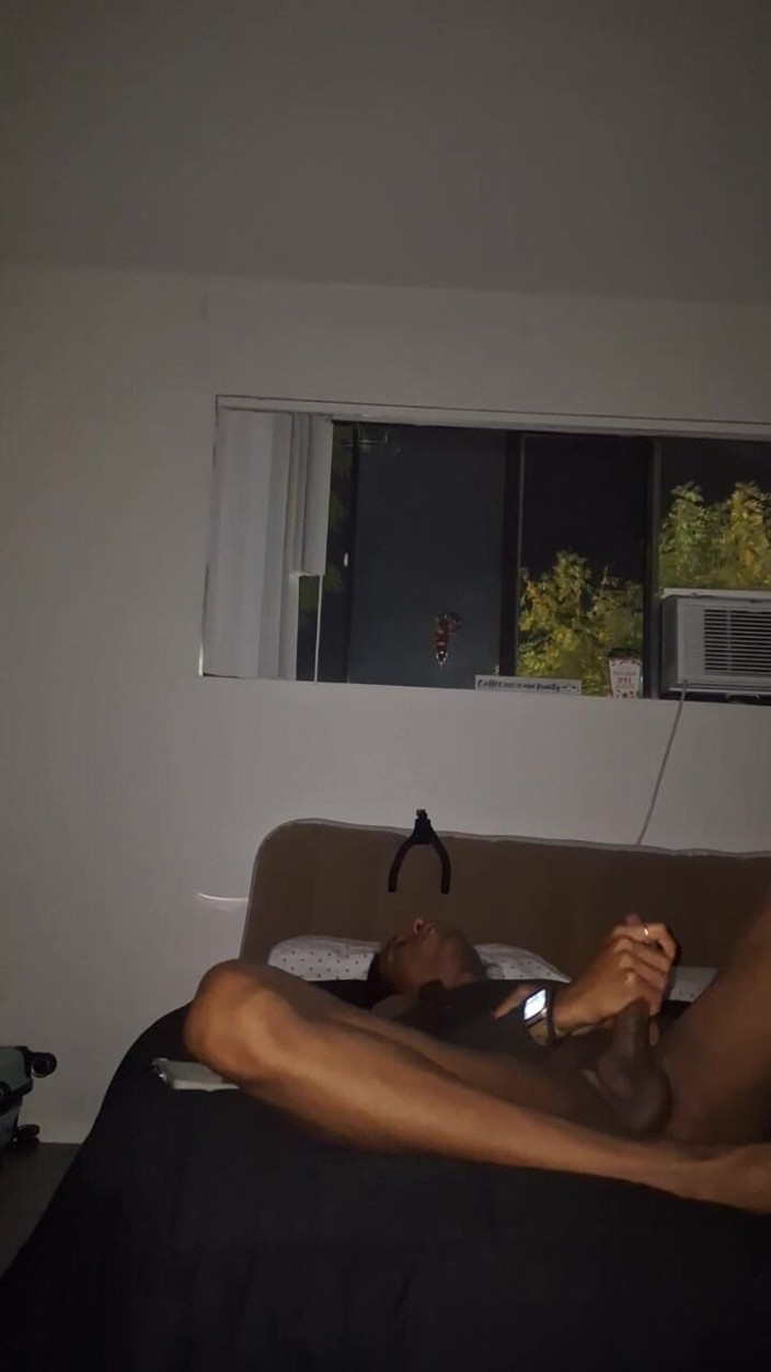 LordDashunKH: Gode tardif et branlette sesh