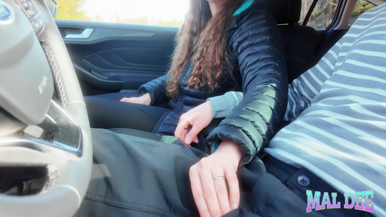 Malaya_Darcie: Chevauchage En Taxi Inattendu - Il Y a Un Trou Dans...