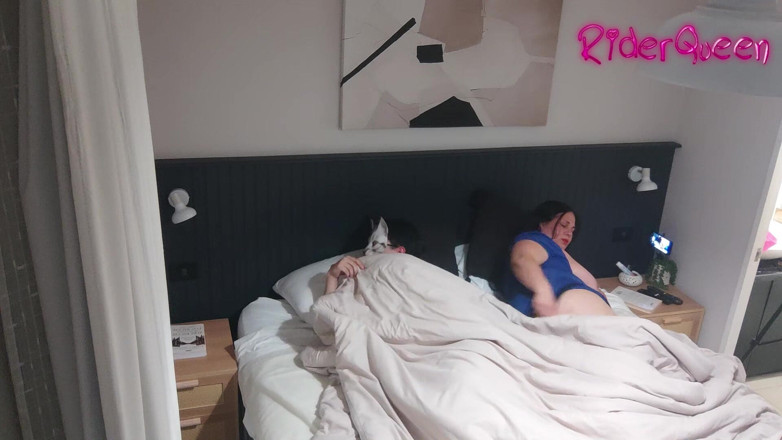Riderqueen: Beau-fils dans la chambre - vidéo pour les fans