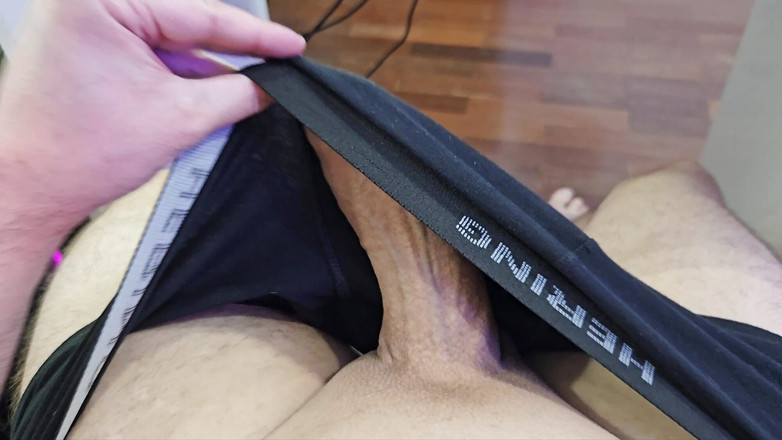 Lkdick8: Un mec excité joue en solo