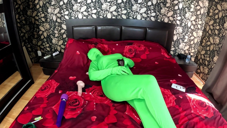 MilfyCalla: Full Zentai Encasement Toy Play. BBC Dildo Tease, Pussy Slaps...