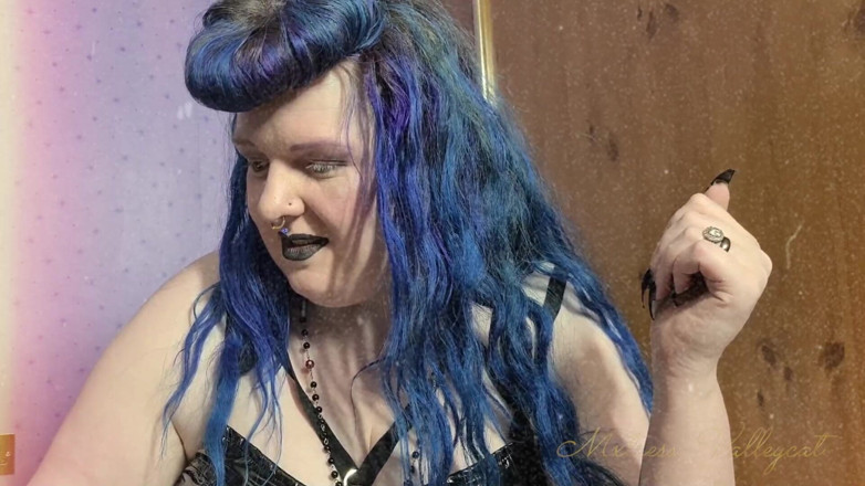 Mxtress Valleycat: Goth Ghoulfriend väljer din halloweenkostym