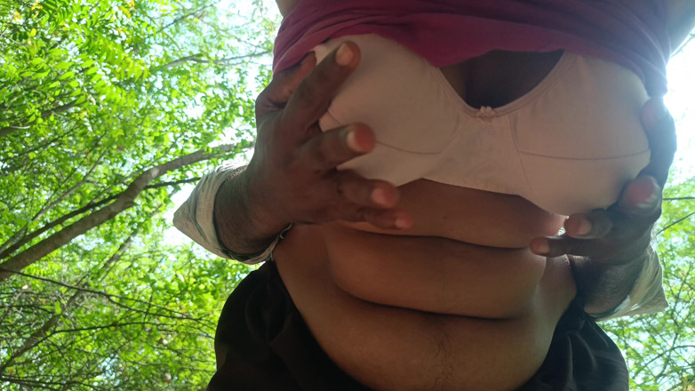 Magilmathi: Hot Breast