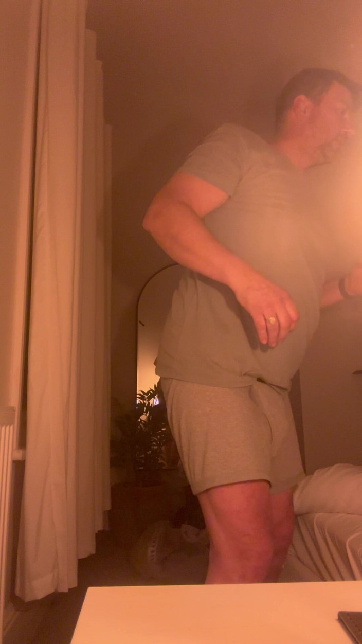 Jeffry: Kåt man i badrummet