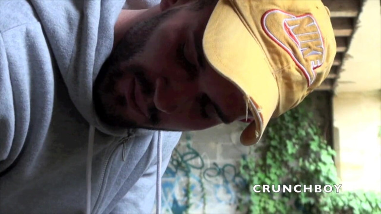 Crunch Boy: aautdor eksahib men laitina tvink dvara stret boy ki chudaee