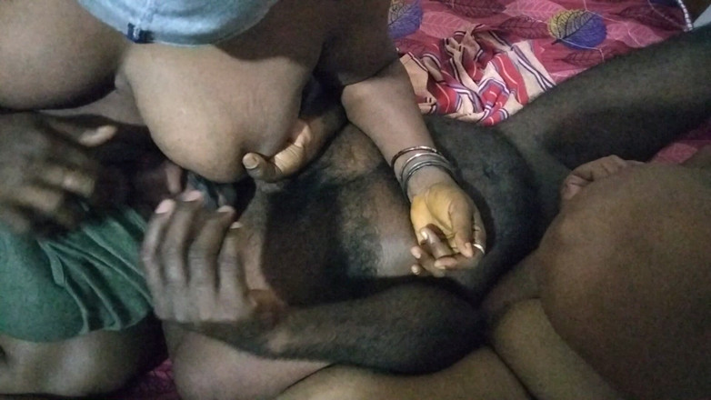 Tamil lesbian: Memakan susu bertiga panas