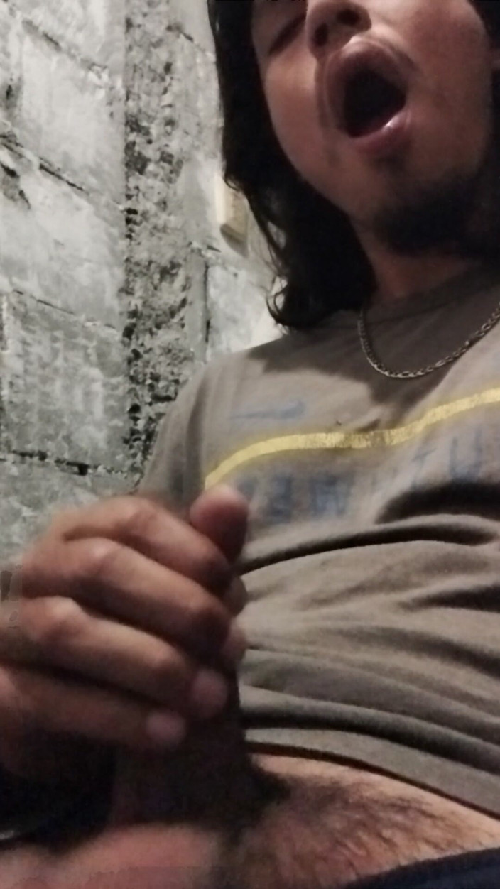 AlexAlejandro13: Rich Beautiful Stepdaddy