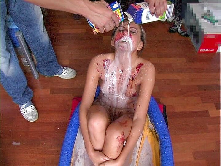 German Teen Hookers: 18yo german teen likes foodporn, she uses condom on a...