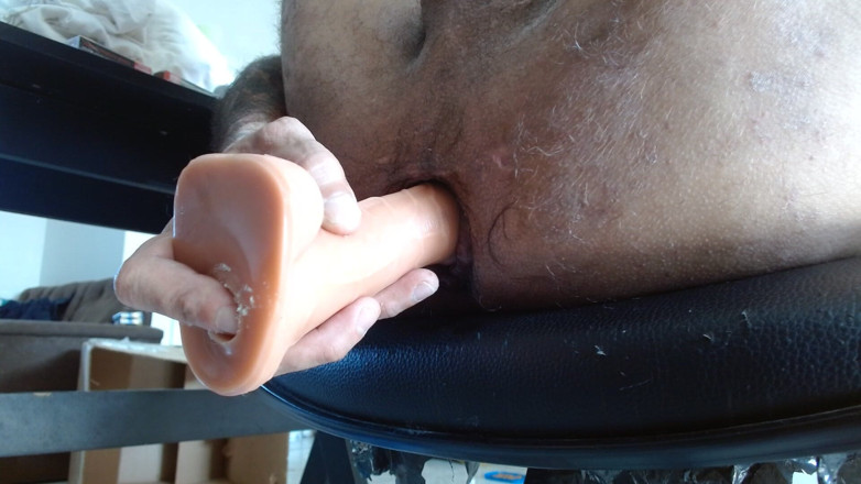 mabumbeiro: It Took Me a While but I Managed to Fit...