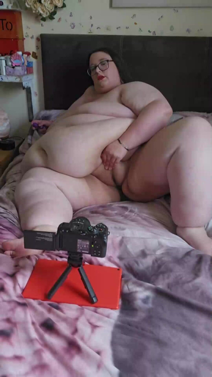 SSBBWLadyBrads: SSBBW muschispiele und orgasmus teil 1
