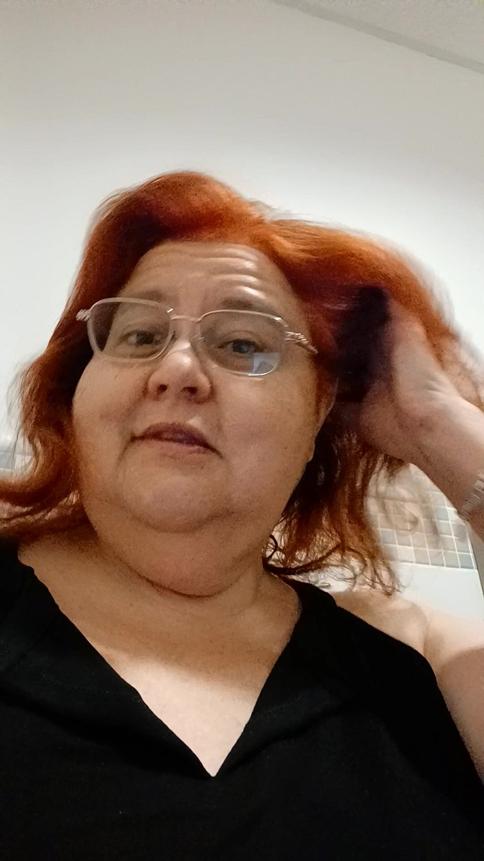 BBW nurse Vicki adventures with friends: Titta på min nya hårstil och färg