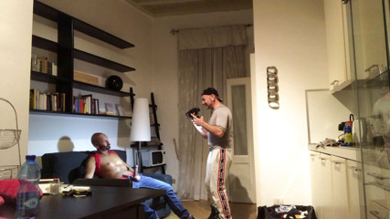 RAW PORN SPY CAM: Etero viene scopato da addy