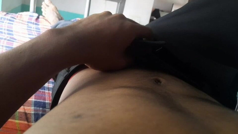 Wheyincognito: Sexy jongen die zichzelf aanraakt in een geile bui