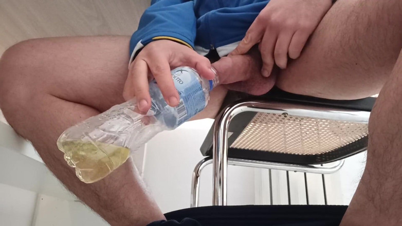 Kinky Guy: Ich musste während meines jobs pinkeln