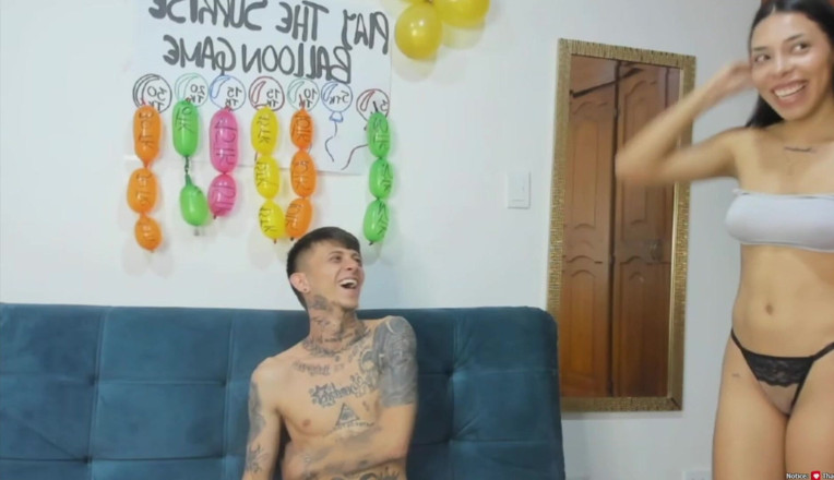 Megan and Max: フェラチオ 裸の指 セックス ラティーナ 体型完璧