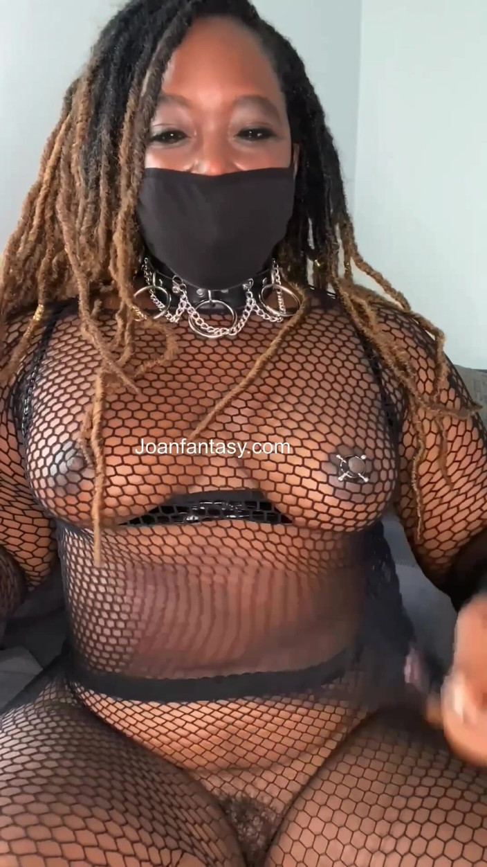 Joanfantasy: Joanfantasy joue en solo en lingerie noire