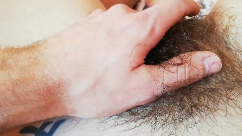 Cuteblonde666: Big clit hairy pussy fucking and cumshot on bush close...