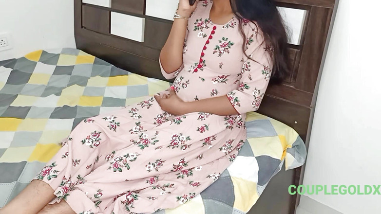 Sexy Komal: Komal yêu cầu chồng gửi playboy cho tôi