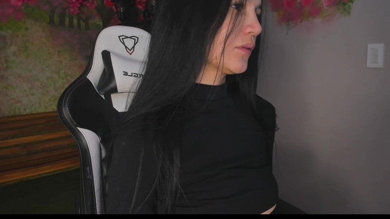 Sofia Moreira: Latina nahá show