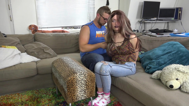 Restricting Ropes: Luna Grey - isteri yang menjengkelkan