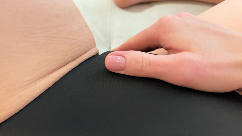 ArinaMills: Super mokré kalhotky a pulzující orgasmus