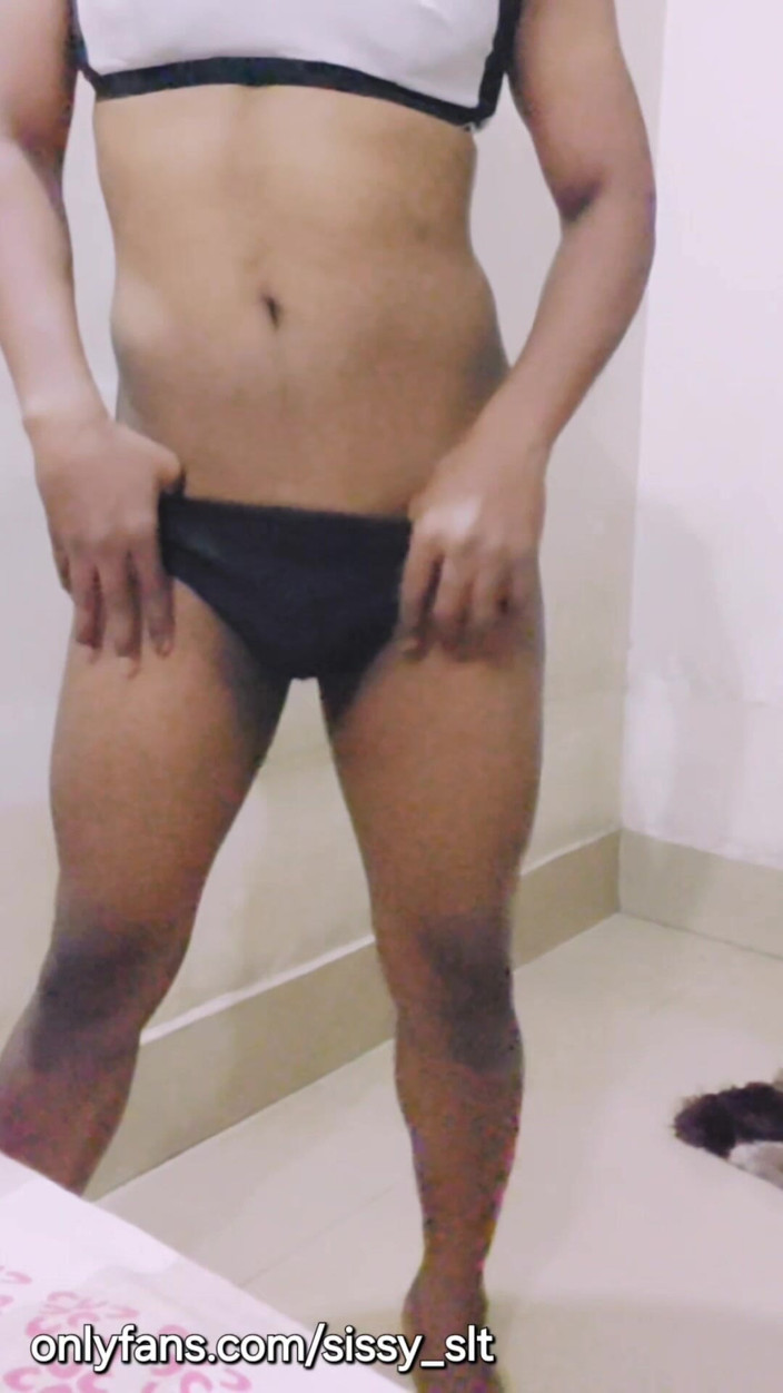 Sissy Bisexual: Limp Penis Ladyboy Pissing Outdoor