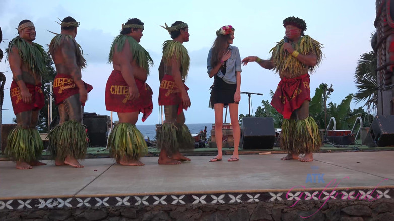 ATK Fans (Girlfriends): Virtueller urlaub hawaii mit Victoria Rae Black # 1 4/5
