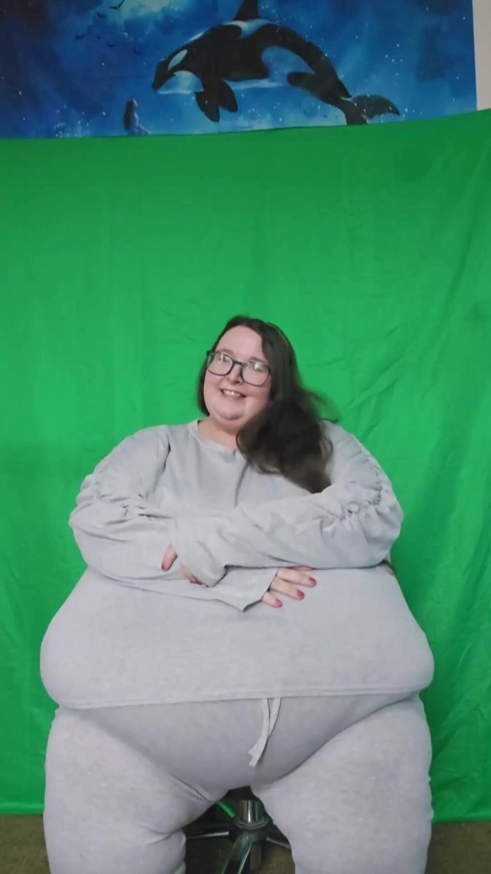 SSBBWLadyBrads: Fette SSBBW gÃ¶ttin probieren an
