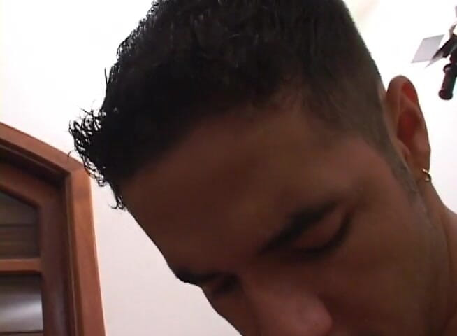 Chicks with Dix: Loira transsexual chupando pau e sendo fodida