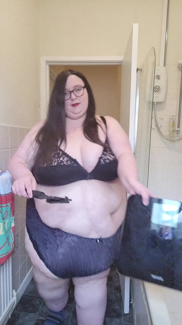 SSBBWLadyBrads: Листопад важать у 2022 році хіт або міс