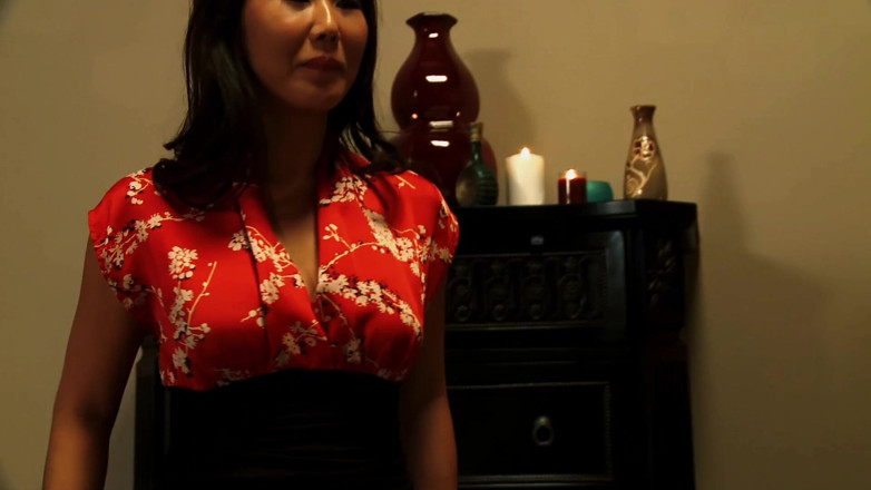 FapFlare: 깊게 찍기 전에 문지르고 잡아당기는 Beti Hana