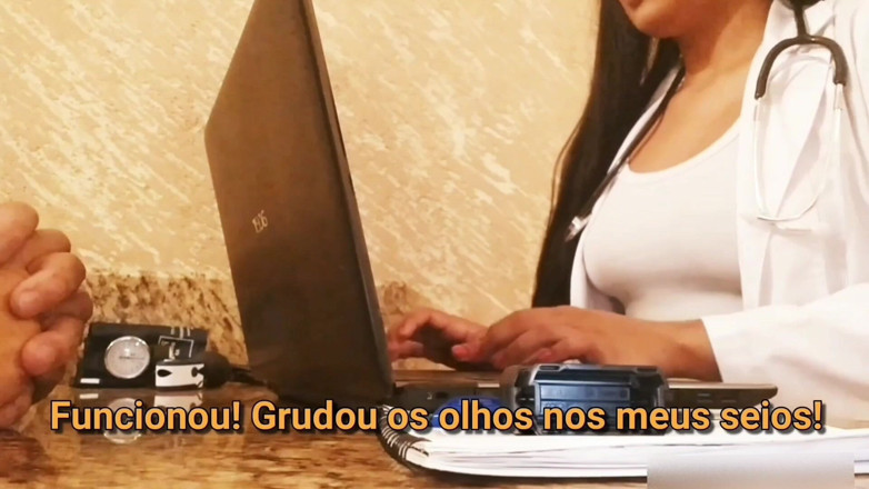 Julia Carioca: Doctora Se Folla a Paciente