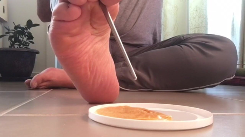 Manlyfoot: Squish Game - 풋 달고나 캔디 - 오줌 게임 패러디 - 다음 단계로 갈 것인가?