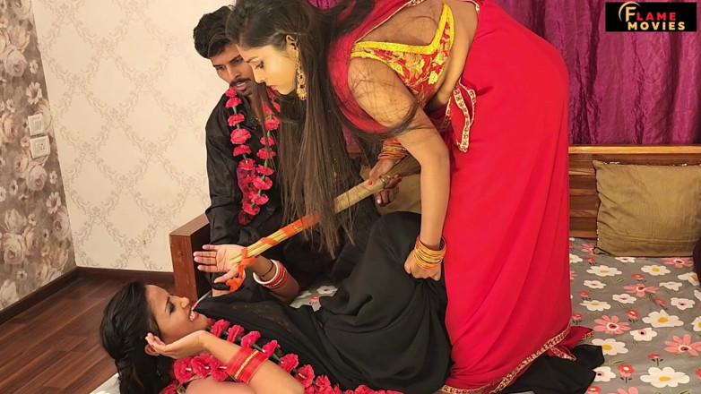 DesiHeat Studio: Moje bhabhi sexy velká prsa a můj nejlepší přítel hardcore...